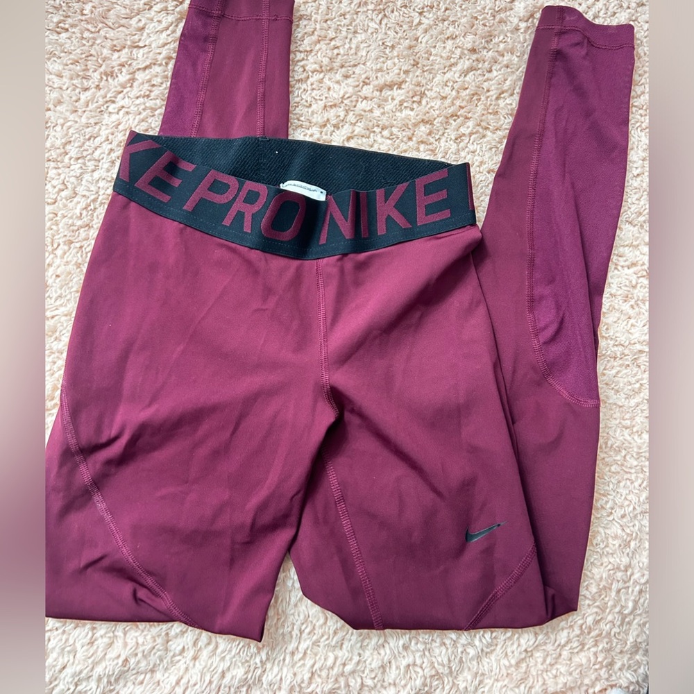 Nike Pro leggings